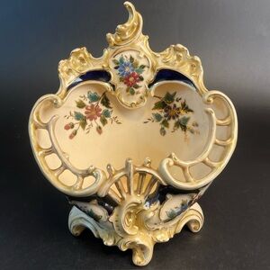 Floral Ceramic Wall Pocket Vase